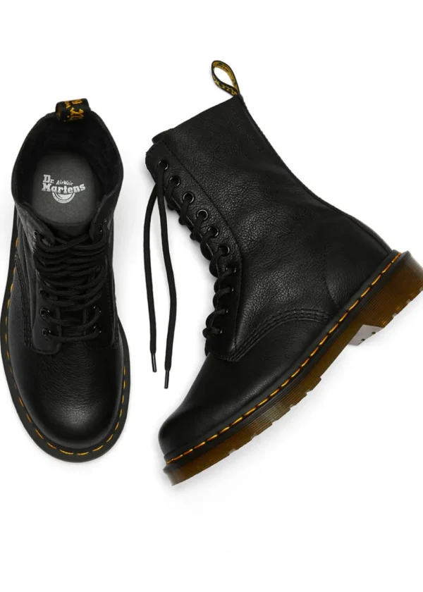 Dr. Martens 1490 Virginia Leather Boots Black