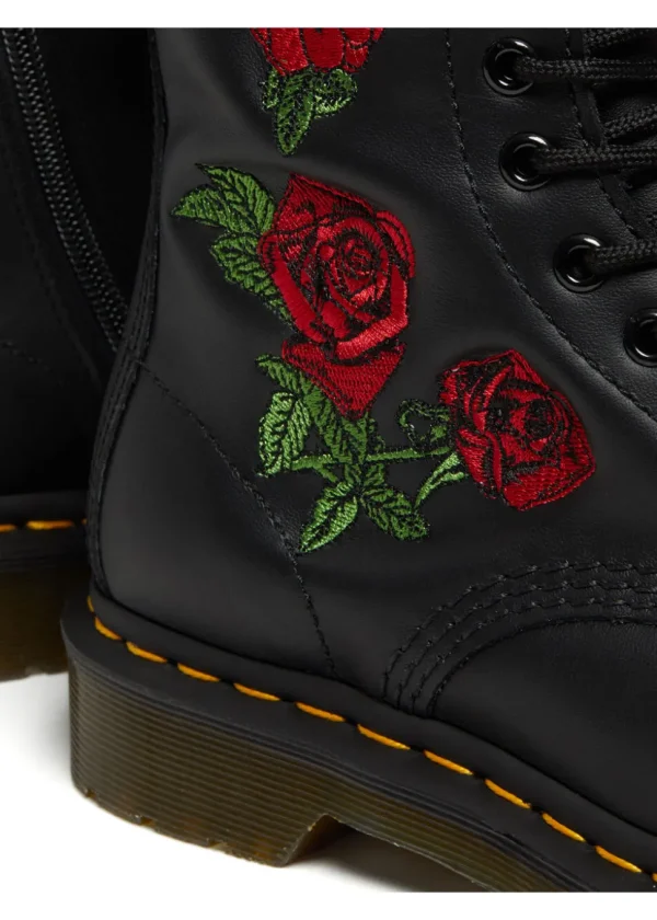 Dr. Martens 1914 Vonda Boots Black