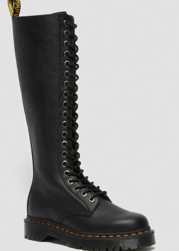 Dr. Martens 1B60 Bex Pisa 20-Gaats Platform Boots Black