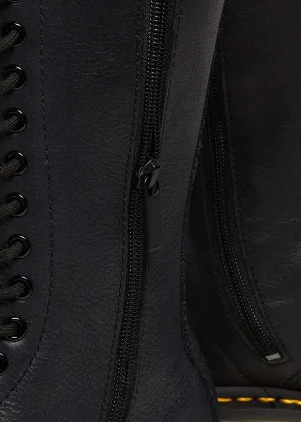 Dr. Martens 1B99 Virginia Boots Black