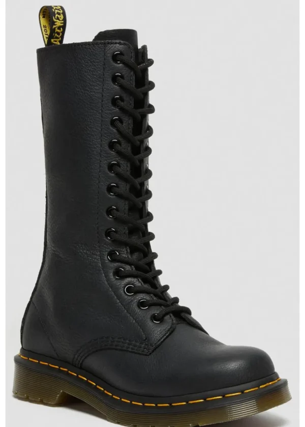 Dr. Martens 1B99 Virginia Boots Black