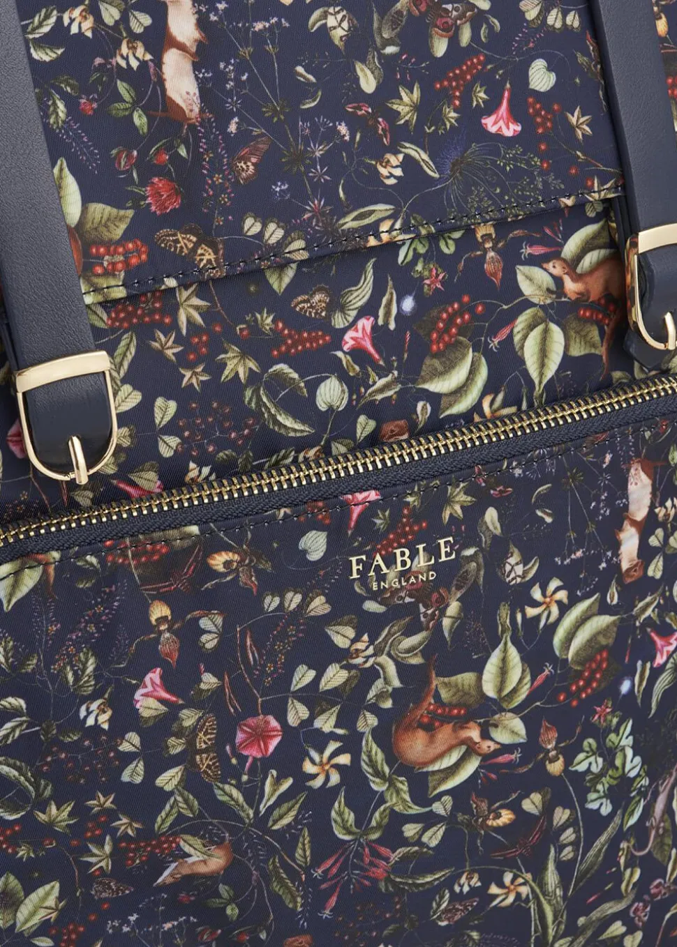 fable_england_wolf_garden_3-2.webp Fable England Wolf Garden Backpack Navy