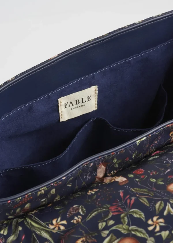 Fable England Wolf Garden Backpack Navy