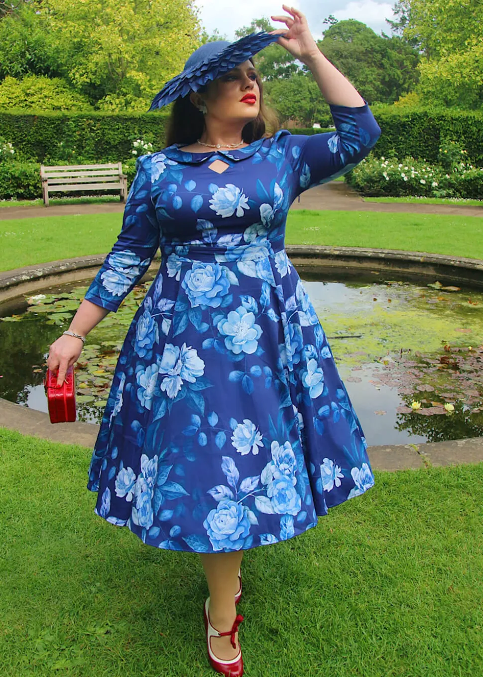 hearts__roses_dafney_flor_2.webp Hearts & Roses Dafney Floral 50's Swing Dress Blue