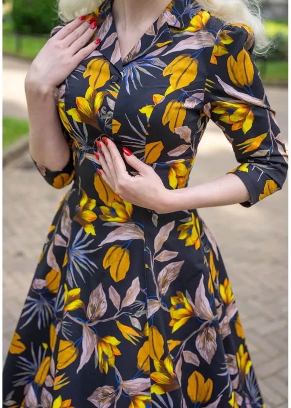 Hearts & Roses Mila Floral 50's Swing Dress Black