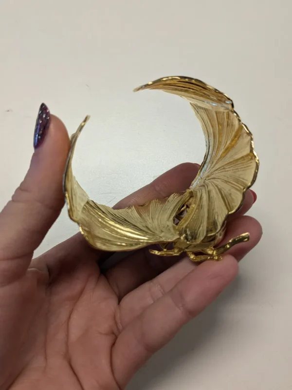 Lotta Djossou Paris Maybug on Leaf Bracelet Gold