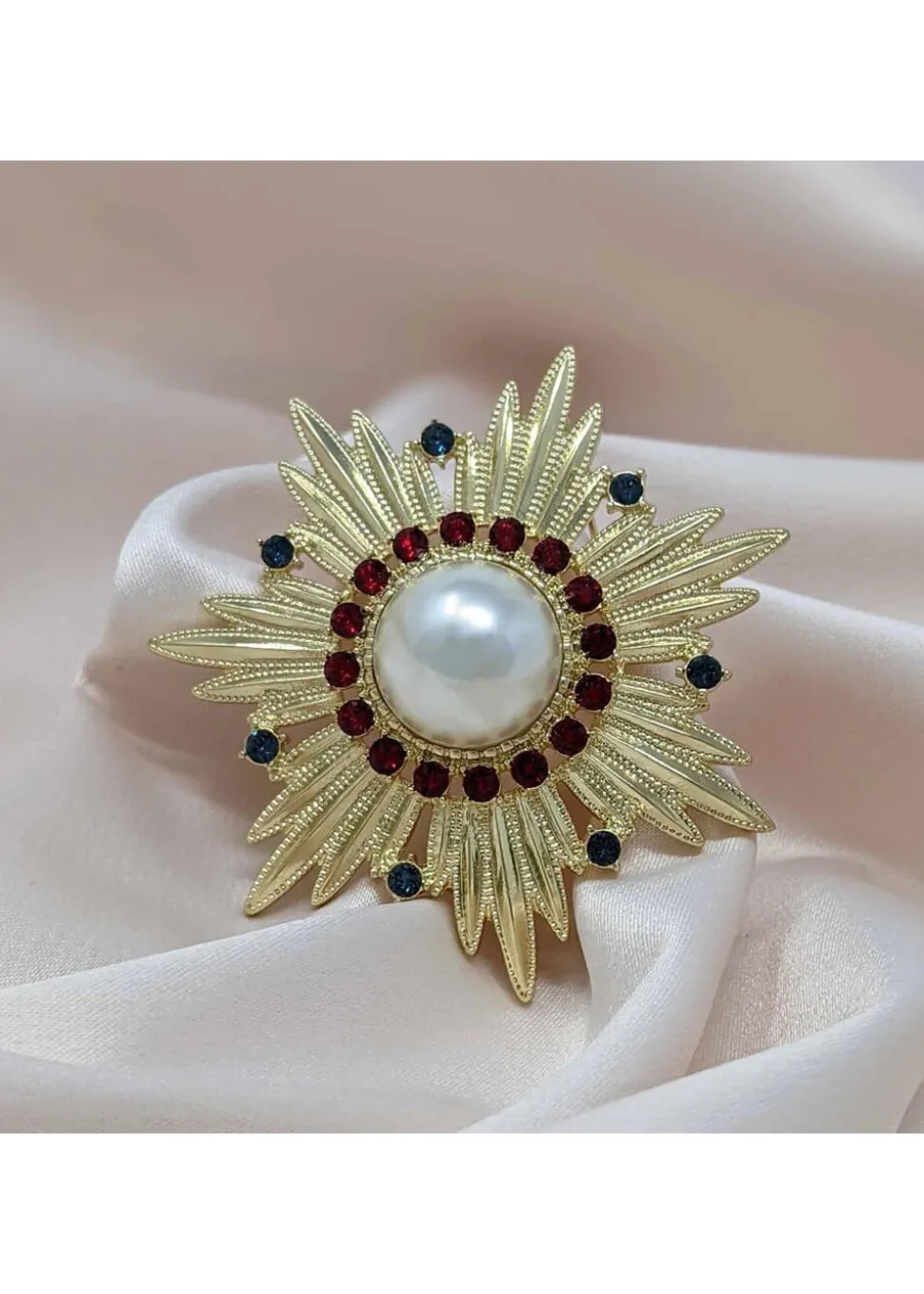 Love Vintage Cordelia Swarovski Crystal Starburst Brooche Gold