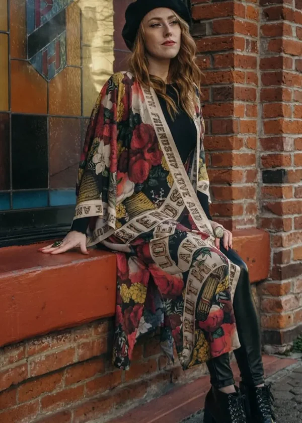 Market Of Stars Friendship Love and Truth Long Kimono
