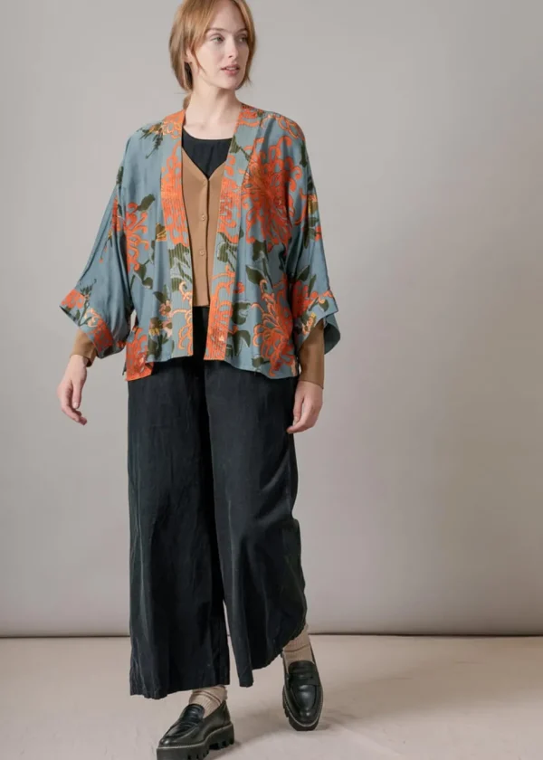One Hundred Stars Chrysanthemum Short Kimono Grey