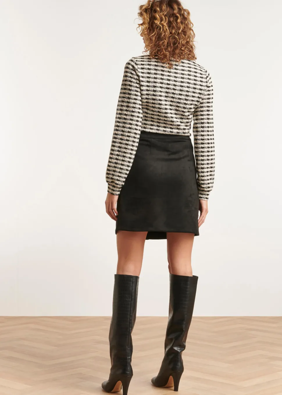 smashed_lemon_groovy_baby_3.webp Smashed Lemon Groovy Baby 60's Skirt Black