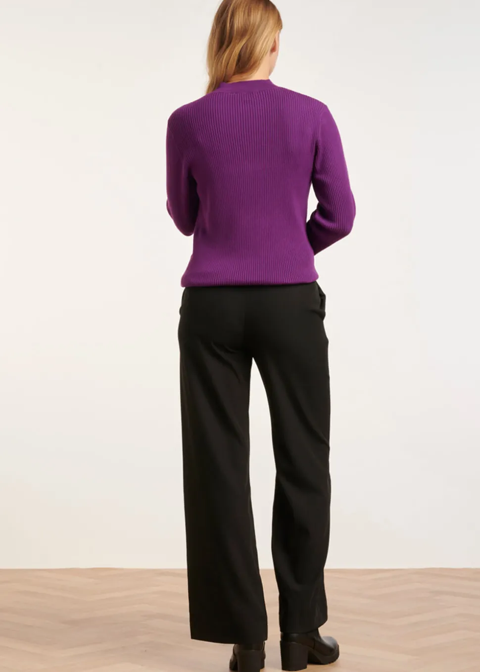 smashed_lemon_vshaped_lov_3-1.webp Smashed Lemon V-Shaped Love 60's Jumper Purple